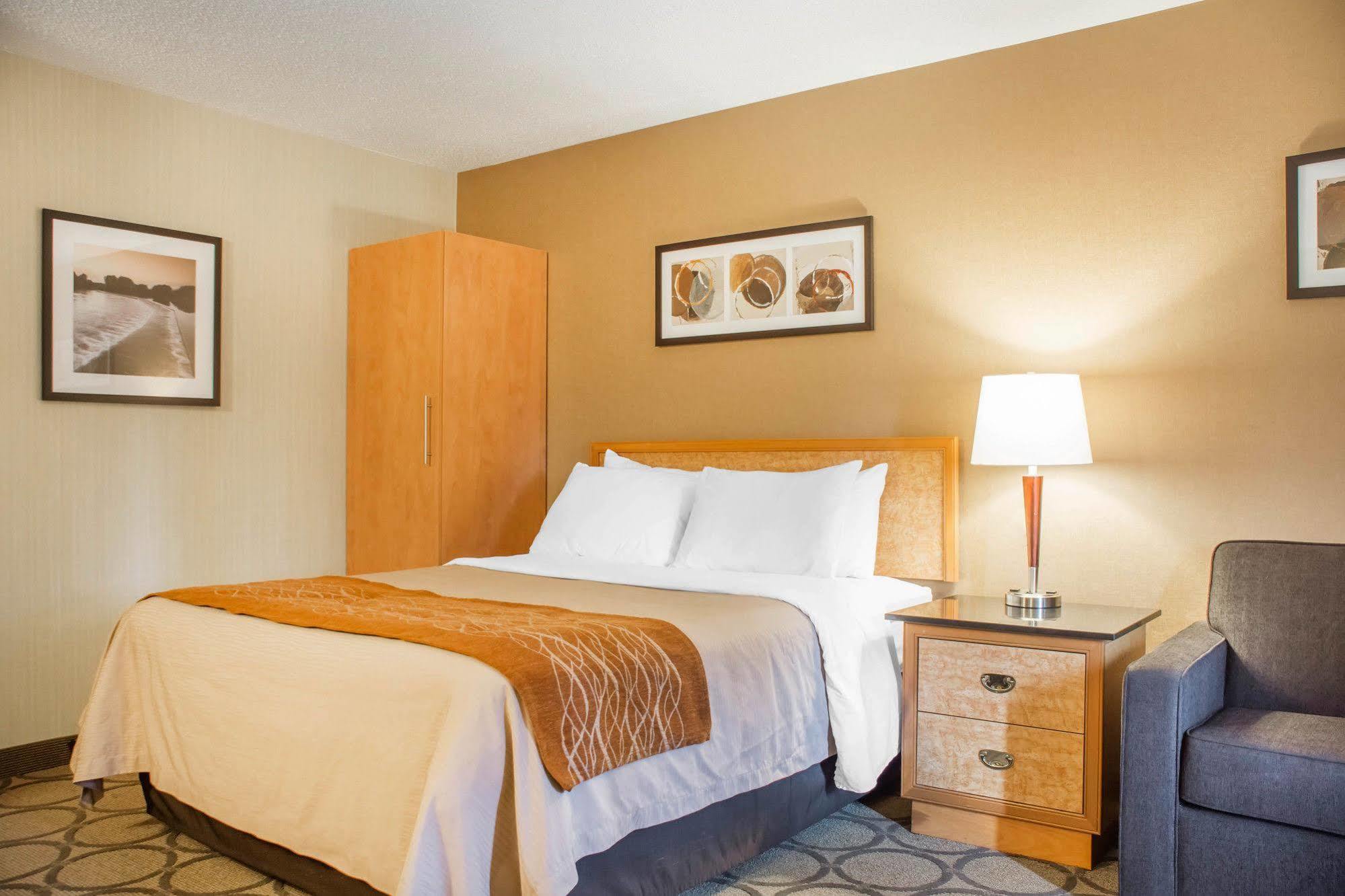 Comfort Inn Brantford Kültér fotó