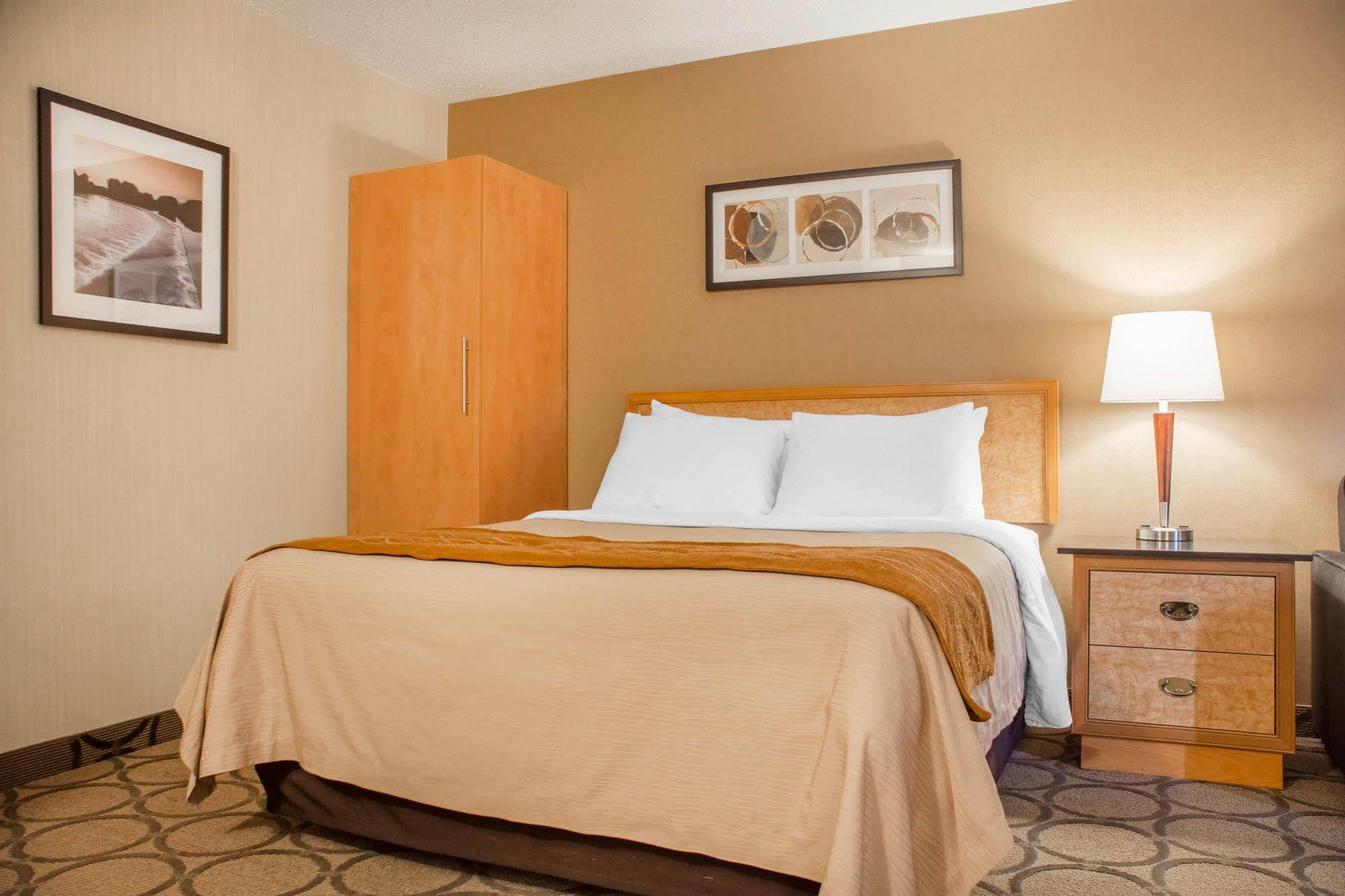 Comfort Inn Brantford Kültér fotó