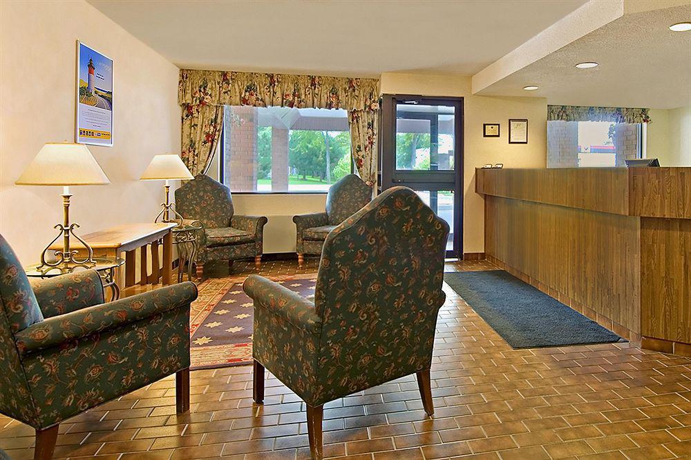 Comfort Inn Brantford Beltér fotó